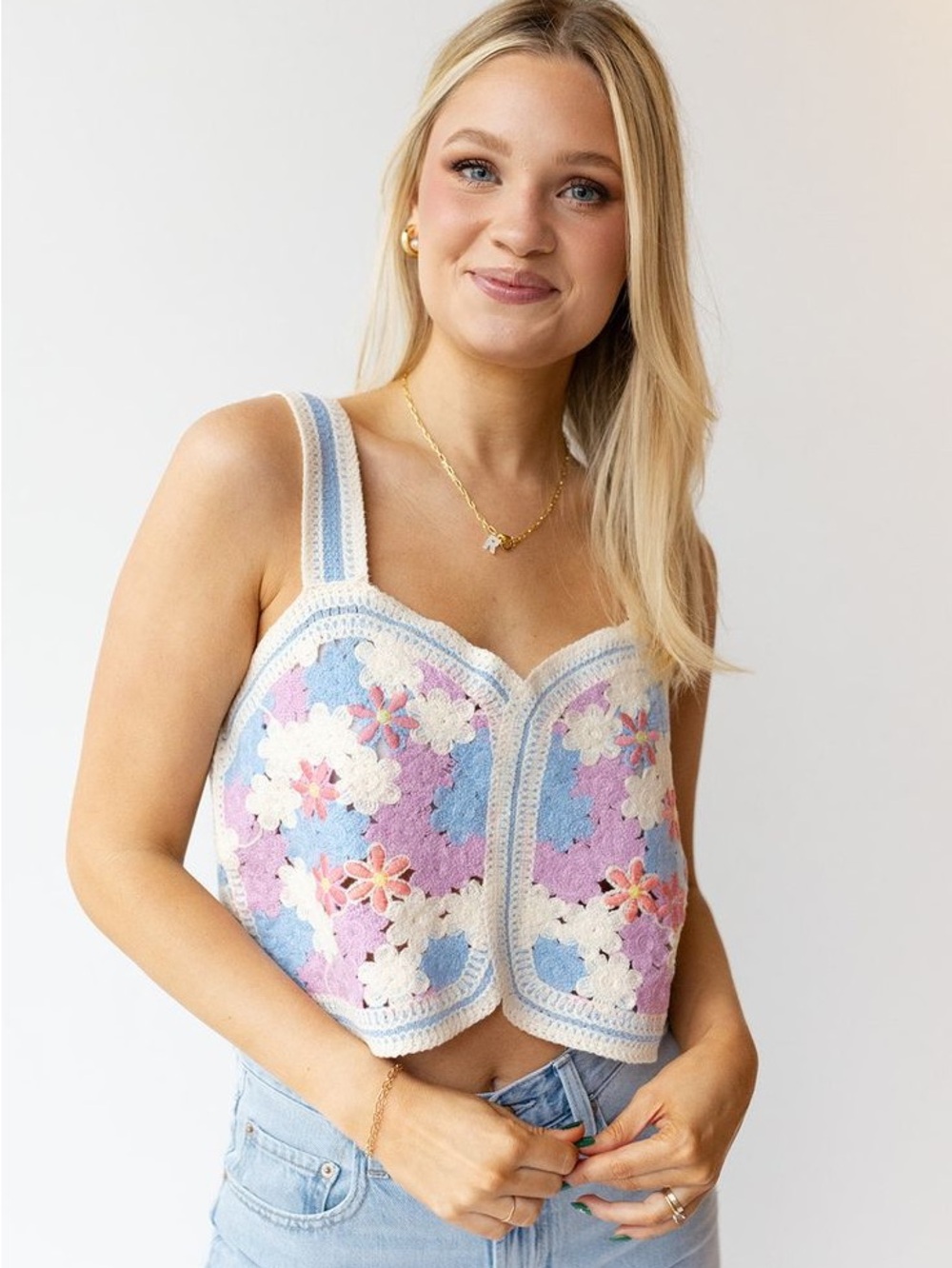 Le Lis Crochet Floral Crop Top in Blue, Lavender, White size S/M
